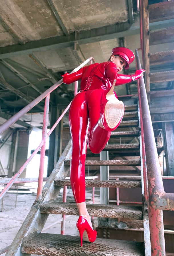Domina Lady Cora Bildergalerie 12