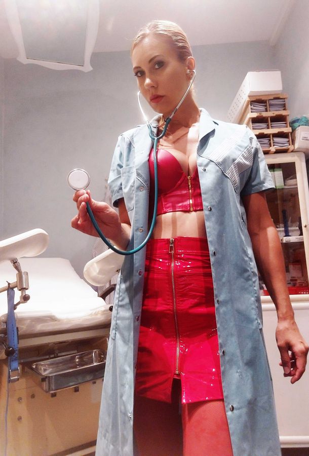 Domina Lady Cora Bildergalerie 13
